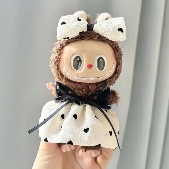 Pop Mart The Monsters Macaron Have a Seat Labubu Designer Clothing Outfit - Picture 2 of 7